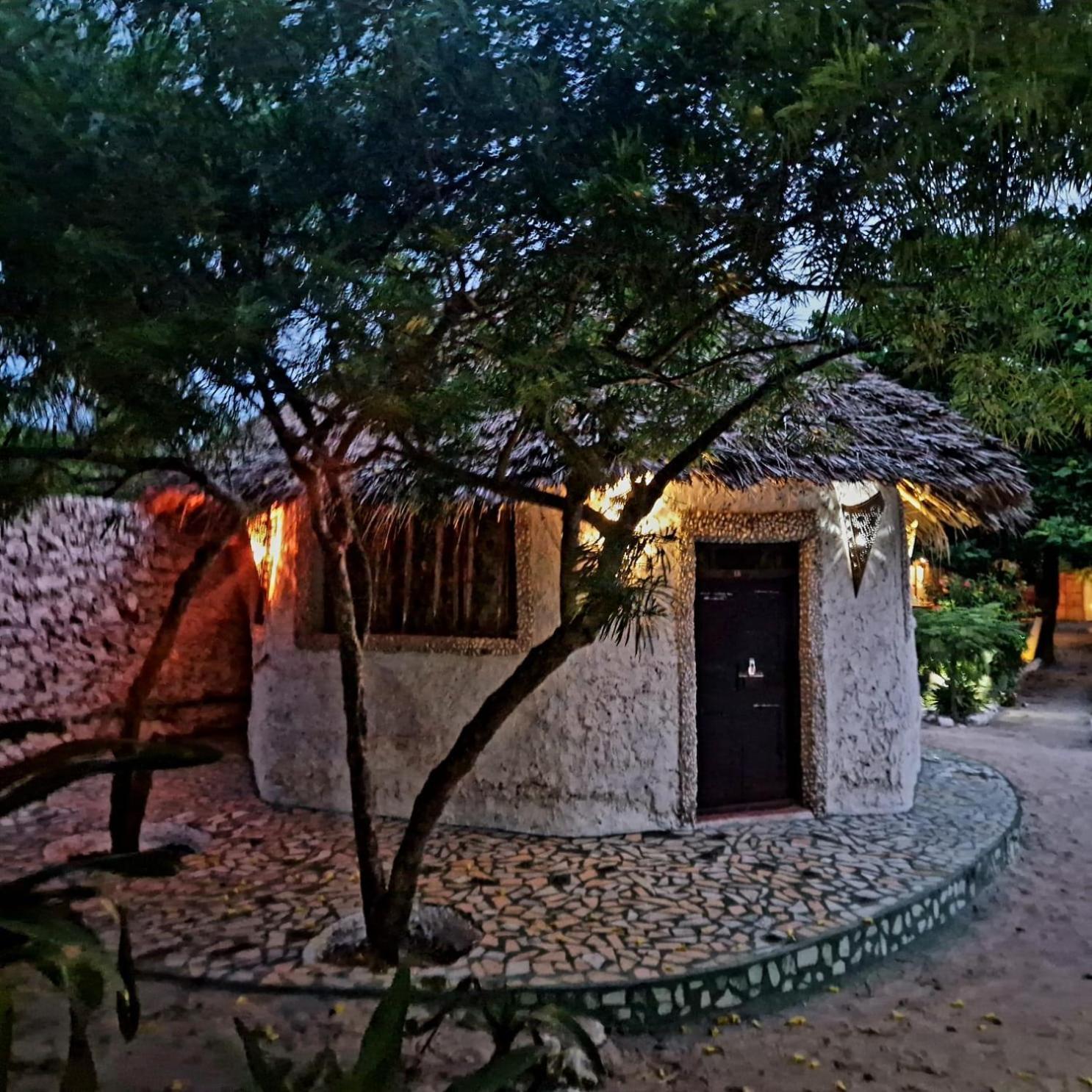 Fontaine Garden Village Bwejuu Exterior photo